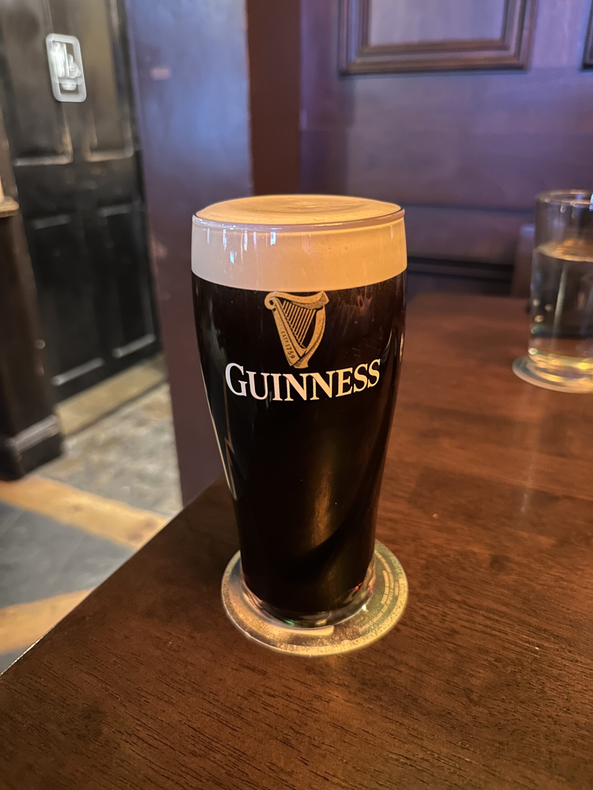 Guiness Pour from Fadó Irish Pub